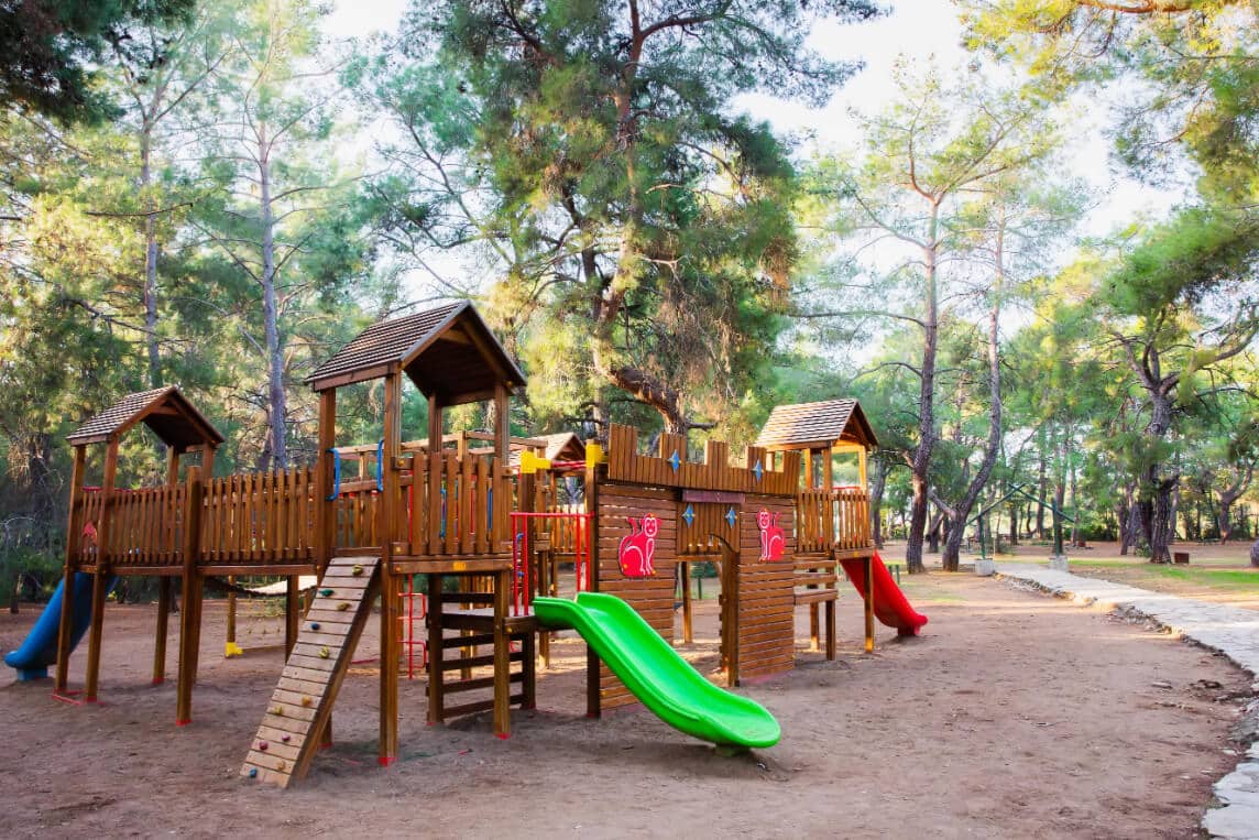 backyard playground landscaping ideas 